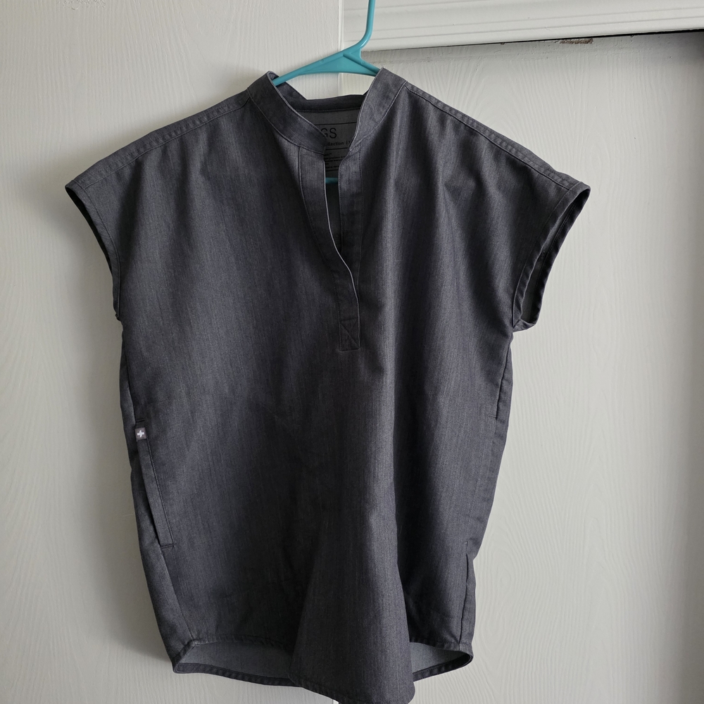 Figs Charcoal Technical Collection Top